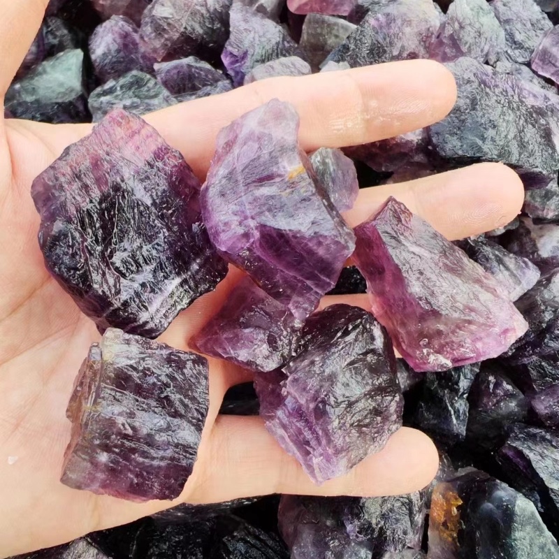 4-5cm Raw Rainbow Fluorite Stone 4-5cm Raw Rainbow Fluorite Stone